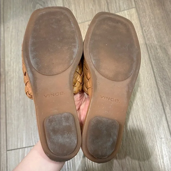 Vince Slides - Picture 3 of 3